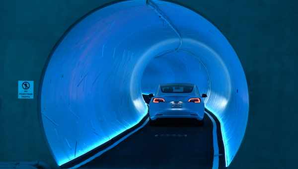 The Boring Company показала поїздку електромобіля по тунелю